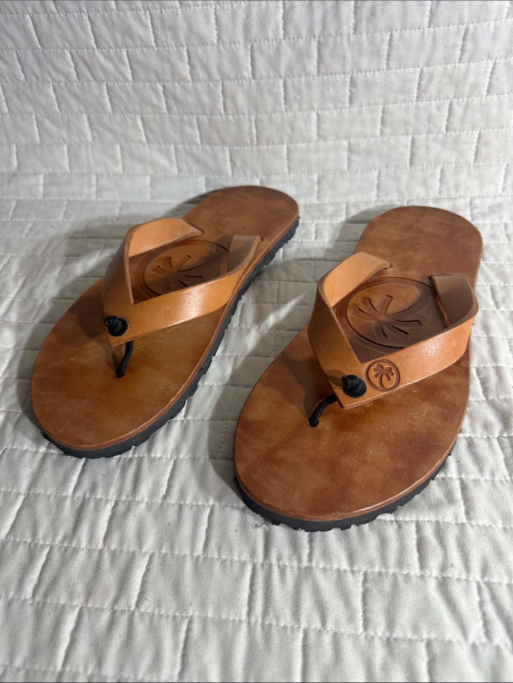 ToeHold Classic Men's Brown LeatherThong Flip-Flop Sandals Contoured Footbed
